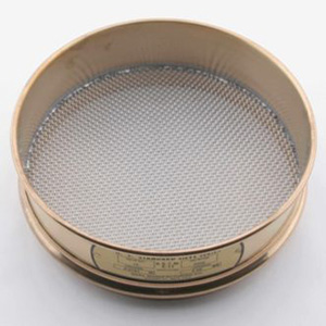 •Mesh size 10 (2 mm sieve holes) for liming material to pass through