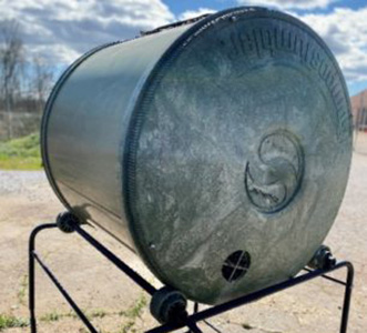 A picture of a compost tumbler