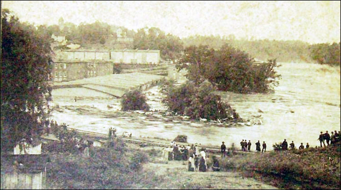 Water flooding Pacolet River during the Great Flood of 1903.